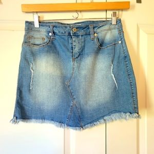 Love Tree Distrssed Raw Henmmed Mini